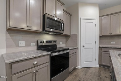 Seller's loss is your gain! MOVE IN READY - PRICED TO SELL! - photo 9