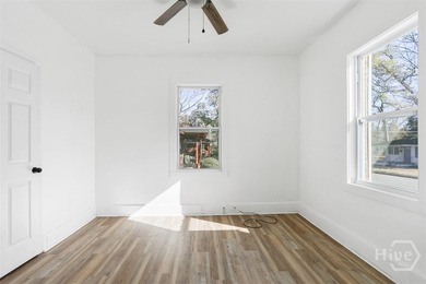 Welcome to 1114 East 59th Street where charm meets modern - photo 10