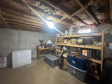Lovely 3 bedroom Belfast home, only 3 miles to downtown. Walking - photo 50