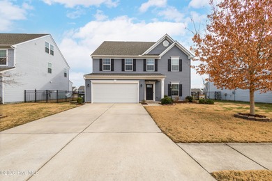 (private lake, pond, coastal) Home Active Under Contract in Moyock North Carolina