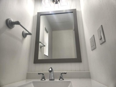 Best Value in Pinellas County - Fully Renovated & Move-In Ready! - photo 12