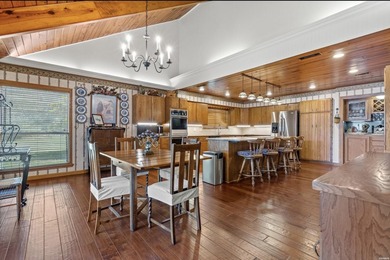 This beautifully updated Lake Hamilton home offers the perfect - photo 16