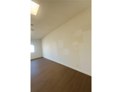 Great Investment Property!! Consist of 5 commercial spaces - photo 17