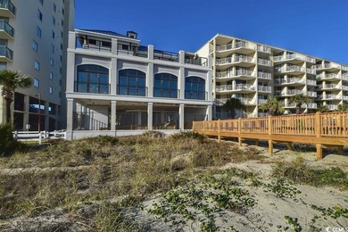 You will love this beautiful top floor penthouse unit in - photo 18