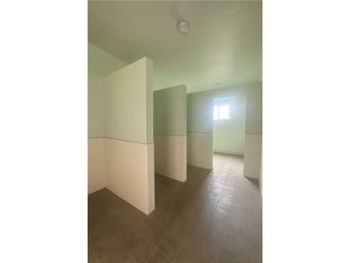 Great Investment Property!! Consist of 5 commercial spaces - photo 25