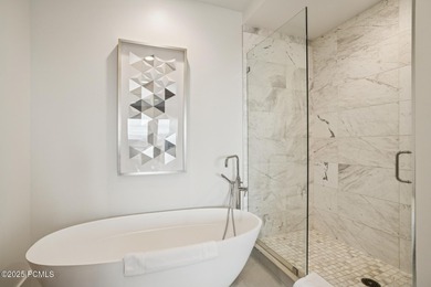 Enjoy this premiere location in Canyons Village with true ski-in - photo 25