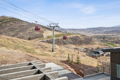 Enjoy this premiere location in Canyons Village with true ski-in - photo 29