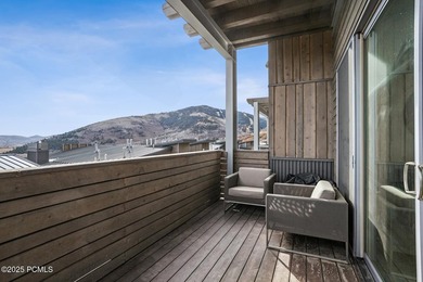 Enjoy this premiere location in Canyons Village with true ski-in - photo 30