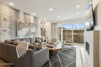 Enjoy this premiere location in Canyons Village with true ski-in - photo 32