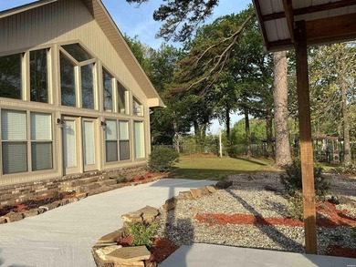 This beautifully updated Lake Hamilton home offers the perfect - photo 35