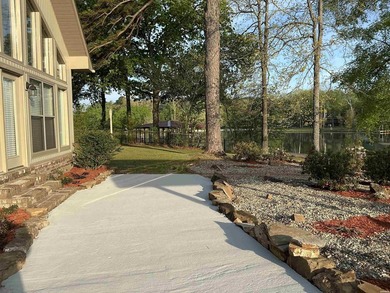 This beautifully updated Lake Hamilton home offers the perfect - photo 37