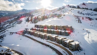Enjoy this premiere location in Canyons Village with true ski-in - photo 58