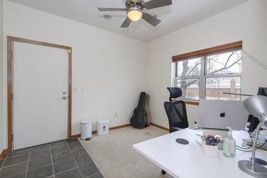 Enjoy this sophisticated townhouse style condo near the river! - photo 8