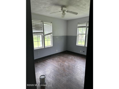 Opportunity Awaits - Value-Add Property Priced to Sell! This - photo 7