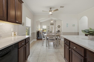 Experience Pond Life in Passages! Well cared for property with - photo 12