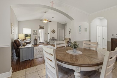 Experience Pond Life in Passages! Well cared for property with - photo 13