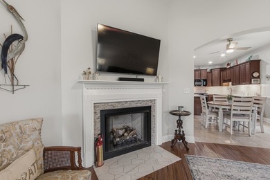 Experience Pond Life in Passages! Well cared for property with - photo 16