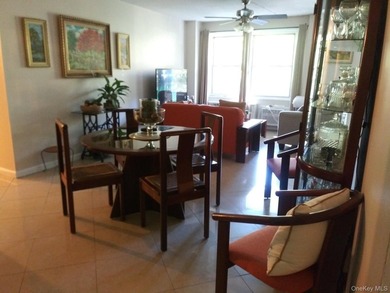 Beautiful 3 bedrooms CO-OP with 1.5 bath and laundry facility on - photo 17