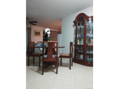 Beautiful 3 bedrooms CO-OP with 1.5 bath and laundry facility on - photo 20