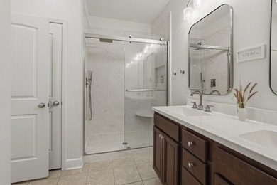 Experience Pond Life in Passages! Well cared for property with - photo 22