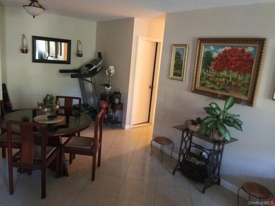 Beautiful 3 bedrooms CO-OP with 1.5 bath and laundry facility on - photo 22