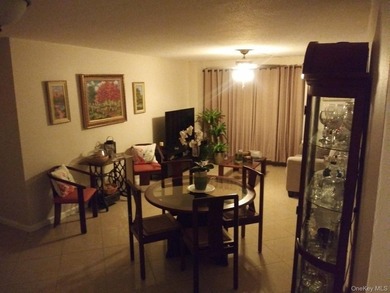 Beautiful 3 bedrooms CO-OP with 1.5 bath and laundry facility on - photo 24