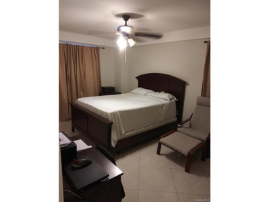 Beautiful 3 bedrooms CO-OP with 1.5 bath and laundry facility on - photo 25