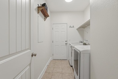 Experience Pond Life in Passages! Well cared for property with - photo 28