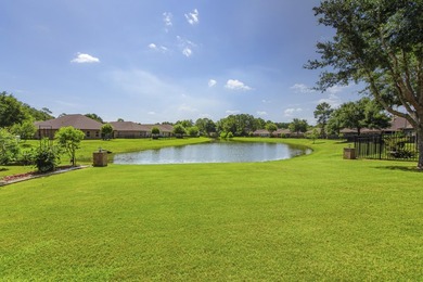 Experience Pond Life in Passages! Well cared for property with - photo 32