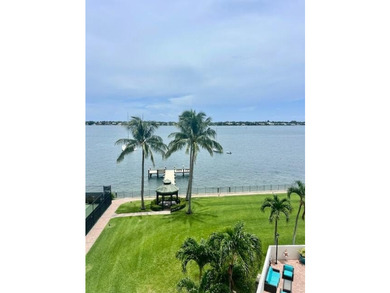 Breathtaking Direct Intracoastal Views! Enjoy the best of - photo 2