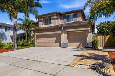 Beautiful move in 2 story home. This spacious 2,624 sq ft home - photo 2