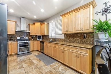 Beautiful move in 2 story home. This spacious 2,624 sq ft home - photo 6