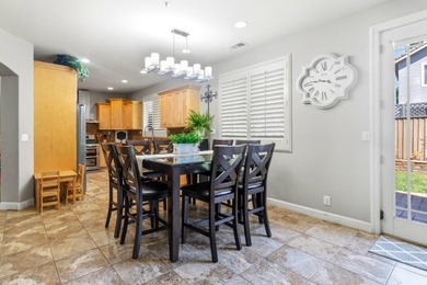 Beautiful move in 2 story home. This spacious 2,624 sq ft home - photo 8