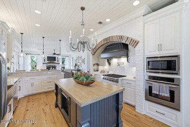 WATERVIEWS from almost all areas of this beautiful, luxurious - photo 17