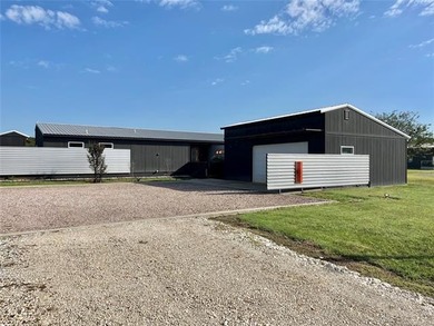 Lake Texoma Home For Sale in Kingston Oklahoma