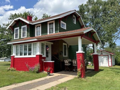 Sunday Lake Home For Sale in Wakefield Michigan