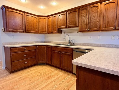 Enjoy the perfect blend of comfort, convenience, and - photo 5
