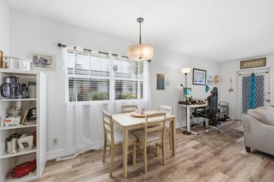 Welcome to this charming one-bedroom, one-and-a-half-bath Villa - photo 9