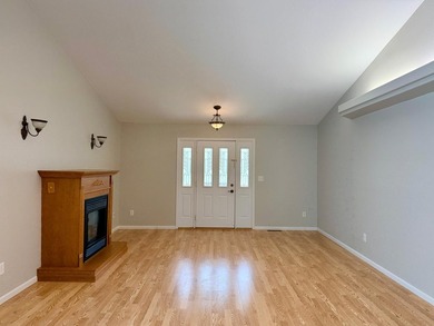 Enjoy the perfect blend of comfort, convenience, and - photo 10