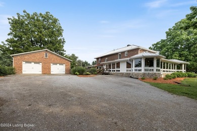 Welcome to 575 Moody Pike where Southern charm meets historic - photo 24