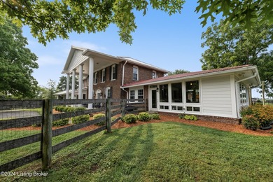 Welcome to 575 Moody Pike where Southern charm meets historic - photo 36