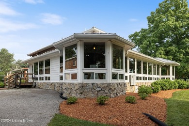 Welcome to 575 Moody Pike where Southern charm meets historic - photo 37