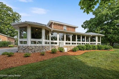 Welcome to 575 Moody Pike where Southern charm meets historic - photo 38