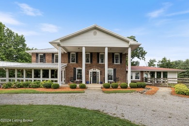 Welcome to 575 Moody Pike where Southern charm meets historic - photo 43