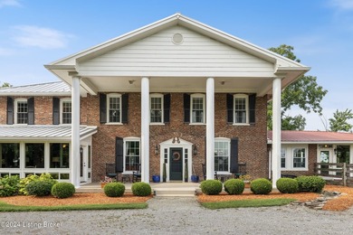 Welcome to 575 Moody Pike where Southern charm meets historic - photo 44