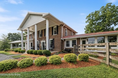 Welcome to 575 Moody Pike where Southern charm meets historic - photo 46