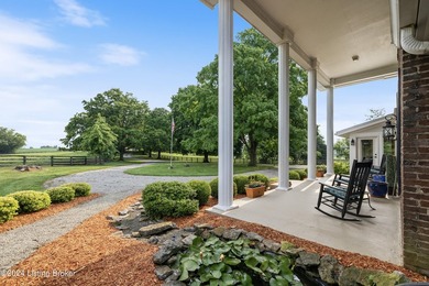 Welcome to 575 Moody Pike where Southern charm meets historic - photo 50