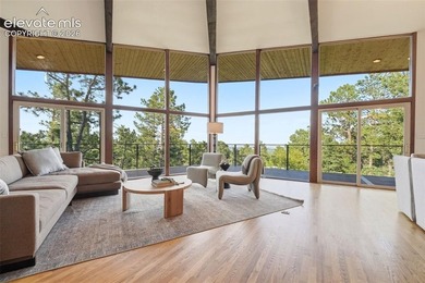Architecturally striking and beautifully reimagined, this Frank - photo 6