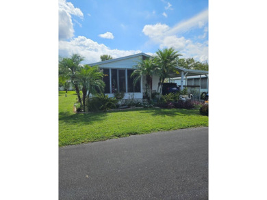 (private lake, pond, creek) Home For Sale in Wildwood Florida