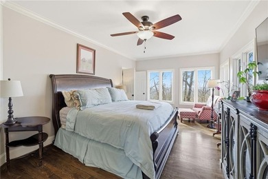 Discover the perfect blend of luxury, privacy, and convenience - photo 12